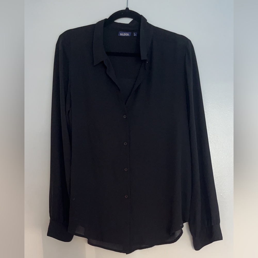 Tildon Black Button Down